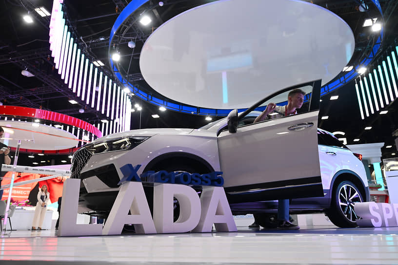 АвтоВАЗ фиксирует уверенный рост Lada Granta в условиях меняющегося рынка-0