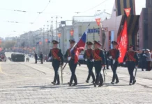 Денис Паслер утвердил меры безопасности для майских праздников в Свердловской области denis pasler utverdil mery bezopasnosti dlya majskih prazdnikov v sverdlovskoj oblasti-ekaterinburgu-ru-174384883500-0