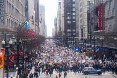 Многомиллионные манифестации прошли в США против политики Трампа