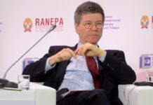 Джеффри Сакс назвал три шага для мира России и Украины dzheffri saks nazval tri shaga dlya mira rossii i ukrainy-ekaterinburgu-ru-174516871200-0