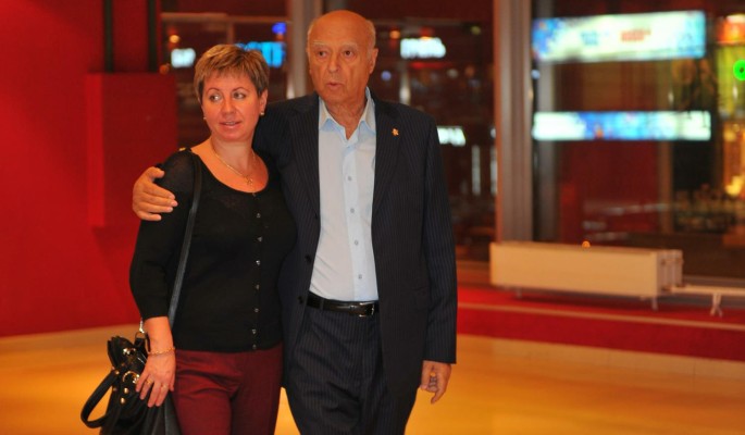 Какая жуть: похолодевшая вдова Этуша начала трястись после сильнейшего испуга 