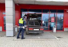 Инцидент с Ладой 2107 у торгового центра в Екатеринбурге завершился благополучно inczident s ladoj 2107 u torgovogo czentra v ekaterinburge zavershilsya blagopoluchno-ekaterinburgu-ru-174601427300-0