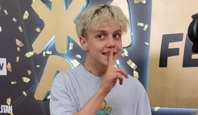 Ваня Дмитриенко потерял миллион рублей из-за мошенников