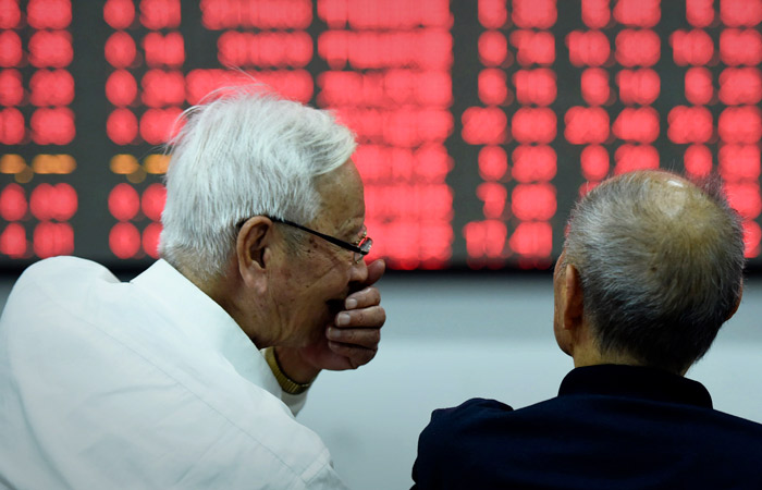 В КНР создали "национальную команду" для поддержки рынка акций в ходе торговой войны