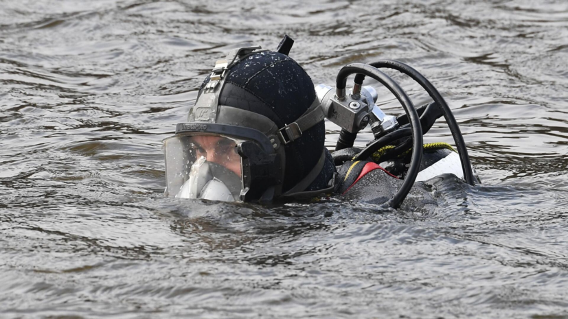 Кабмин может увеличить число водолазов и техники в зоне ЧС с танкерами
