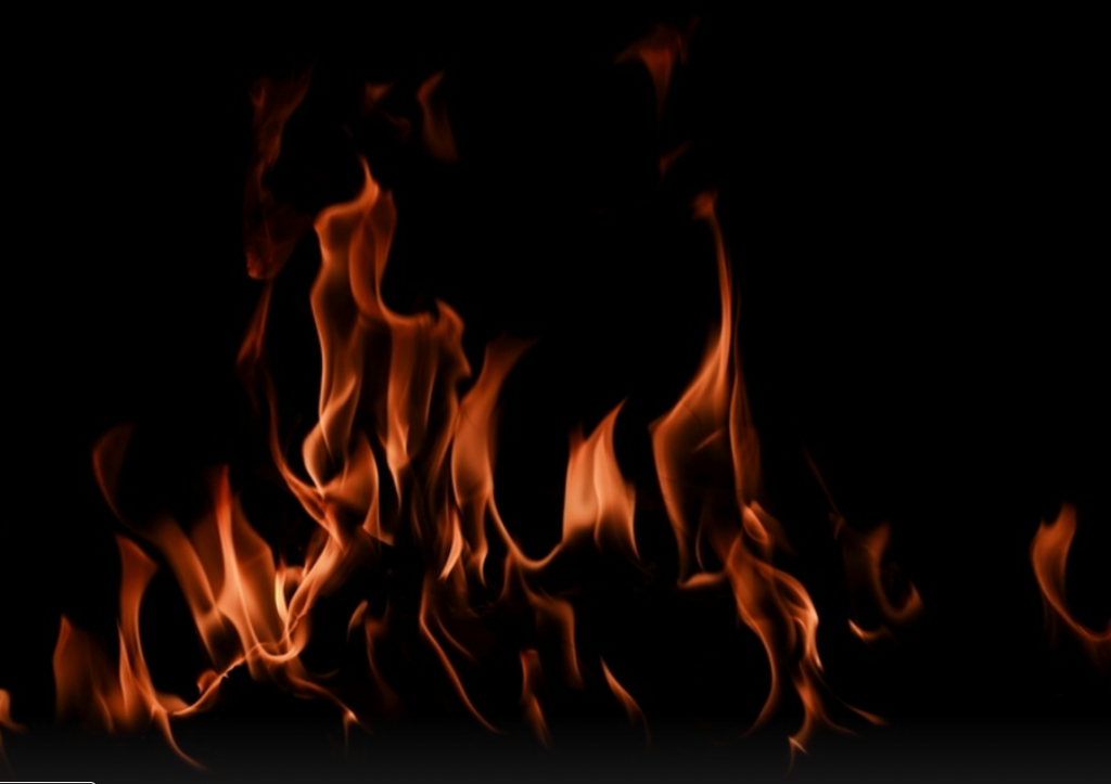 Mash сообщил о пожаре в храмовом комплексе в Белгородской области