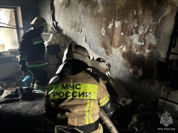 В Екатеринбурге при пожаре в 16-этажке пострадал человек