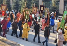 Пасхальные крестные ходы в Асбесте и Екатеринбурге - изменения в движении pashalnye krestnye hody v asbeste i ekaterinburge izmeneniya v dvizhenii-ekaterinburgu-ru-174505730600-0