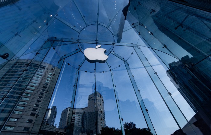 Аналитик допустил, что акции Apple могут подешеветь еще почти на 30%