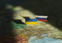 Прагматичный лидер для Украины Алексей Фирсов и критики Дэниел Дэвис обостряют выбор Зеленского pragmatichnyj lider dlya ukrainy aleksej firsov i kritiki deniel devis obostryayut vybor zelenskogo-ekaterinburgu-ru-174399842700-0