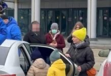 Радостное воссоединение семьи Макара и Матвея в Екатеринбурге после долгих поисков radostnoe vossoedinenie semi makara i matveya v ekaterinburge posle dolgih poiskov-ekaterinburgu-ru-174404651800-0