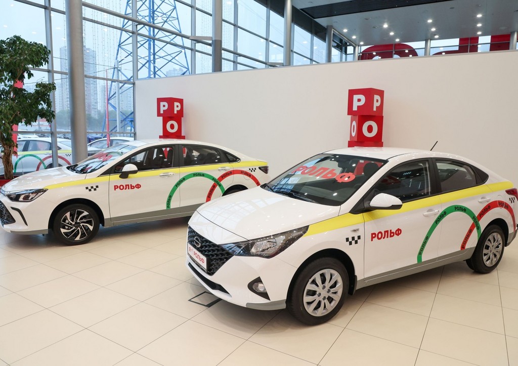 Названы причины падения спроса на новые автомобили в России