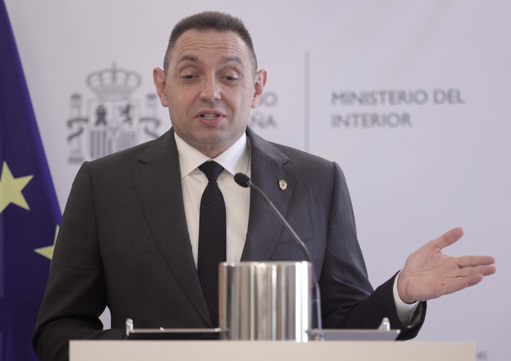 Александр Вулин