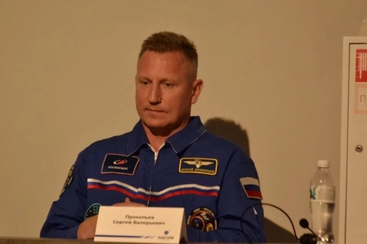 Сергей Прокопьев инициировал создание Аллеи космонавтов в Екатеринбурге возле НПО автоматики-0