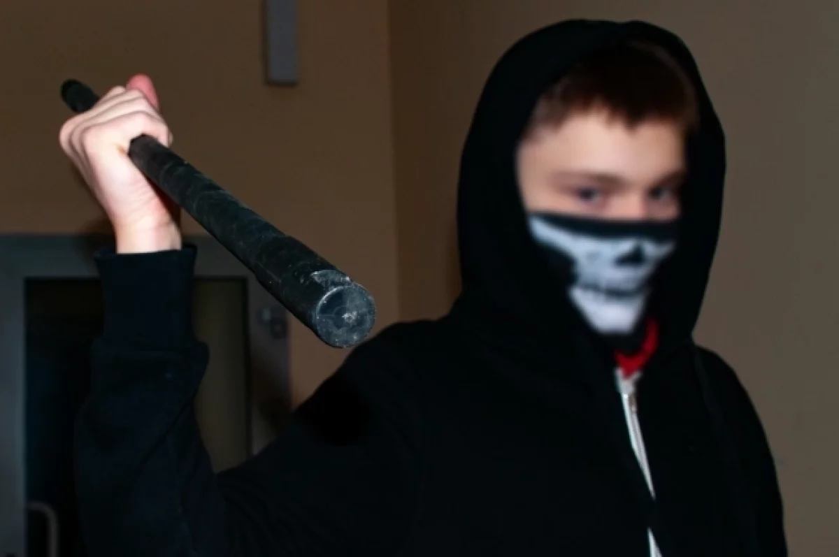 СКР Свердловской области расследует нападение подростков в Волчанске-0