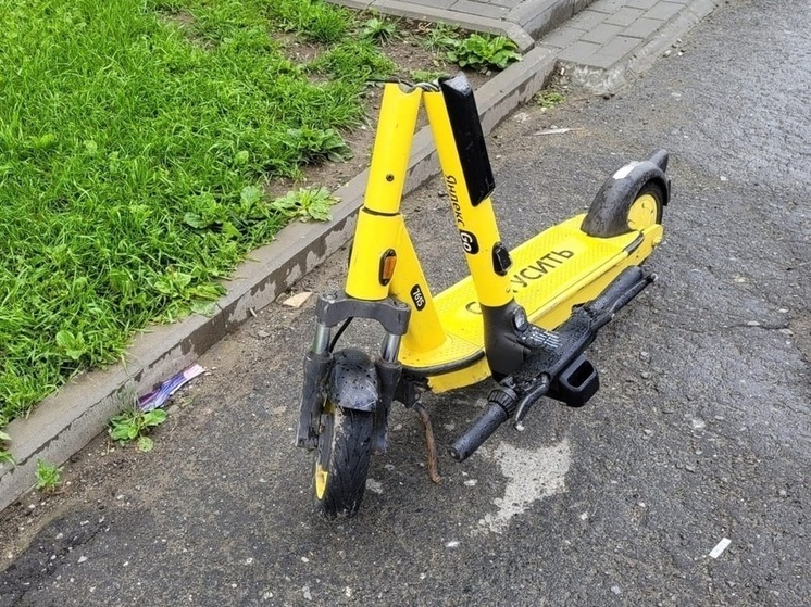 В Екатеринбурге устанавливают обстоятельства наезда самокатчика на малолетнего ребенка