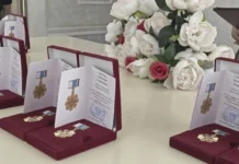 Свердловская область чествует семьи-герои Владимир и Галина Ивановы среди награждённых sverdlovskaya oblast chestvuet semigeroi vladimir i galina ivanovy sredi nagrazhdyonnyh-ekaterinburgu-ru-174368491400-0