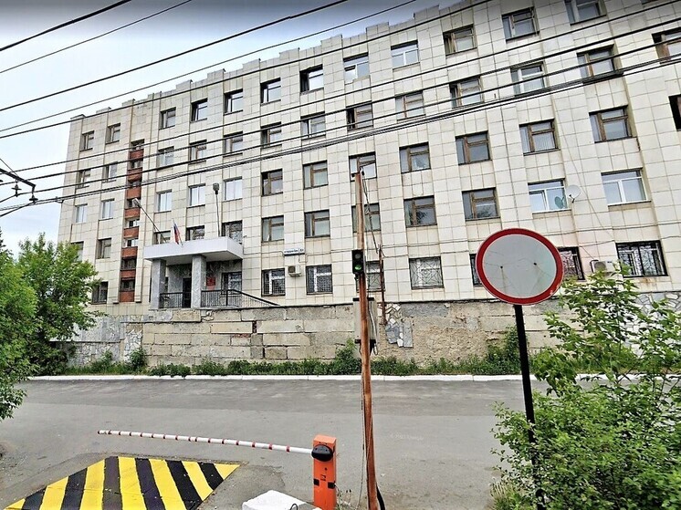 Бывшему заму главы Дегтярска продлили домашний арест на полгода