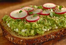 zavtrak s buterbrodami s tvorozhnoj namazkoj i avokado za 5 minut-ekaterinburgu-ru-174522208100-0