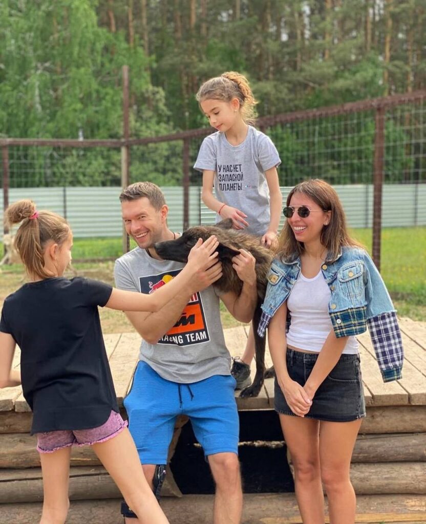 Алексей Вихарев и жена Яна рассказывают о пути силы, радости и успеха