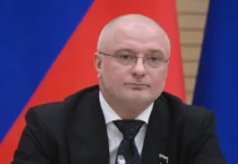 Андрей Клишас и Петр Толстой обсудили перспективы Конституции РФ в Госдуме andrej klishas i petr tolstoj obsudili perspektivy konstituczii rf v gosdume-ekaterinburgu-ru-174766435100-0