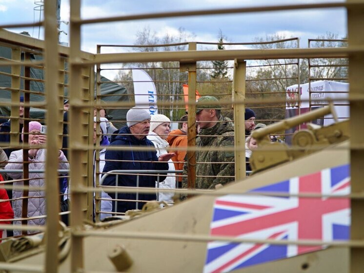 Выставка трофейной техники в ЦПКиО Екатеринбурга бьет рекорды посещаемости
