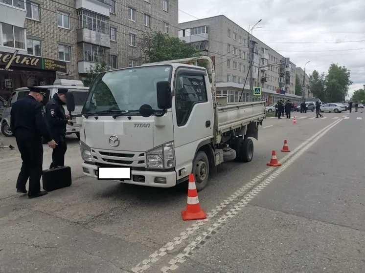 Четырехлетняя девочка погибла в результате наезда грузовика в Березовском