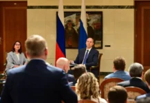 Денис Паслер и Елена Артюх обсудили перспективы бизнеса на встрече с предпринимателями denis pasler i elena artyuh obsudili perspektivy biznesa na vstreche s predprinimatelyami-ekaterinburgu-ru-174826851500-0