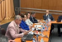 Денис Паслер и Татьяна Москалькова о впечатлениях от Свердловской области denis pasler i tatyana moskalkova o vpechatleniyah ot sverdlovskoj oblasti-ekaterinburgu-ru-174729013300-0