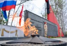 Денис Паслер зажег Вечный огонь Победы в Среднеуральске в память о героях denis pasler zazheg vechnyj ogon pobedy v sredneuralske v pamyat o geroyah-ekaterinburgu-ru-174652877300-0