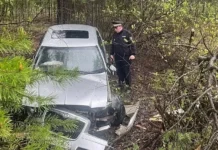 ДТП с участием подростка произошло в Новоасбесте по данным Chrysler и ГИБДД dtp s uchastiem podrostka proizoshlo v novoasbeste po dannym i gibdd-ekaterinburgu-ru-174780760900-0