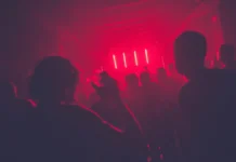 Эксперт Роман Насонов дает советы по безопасности девушек в клубе Перми ekspert roman nasonov daet sovety po bezopasnosti devushek v klube permi-ekaterinburgu-ru-174748154400-0