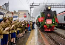 Эшелон Победы с легендарным Т-34 и паровозами Лебедянка встречает десятилетний юбилей eshelon pobedy s legendarnym t34 i parovozami lebedyanka vstrechaet desyatiletnij yubilej-ekaterinburgu-ru-174628443000-0