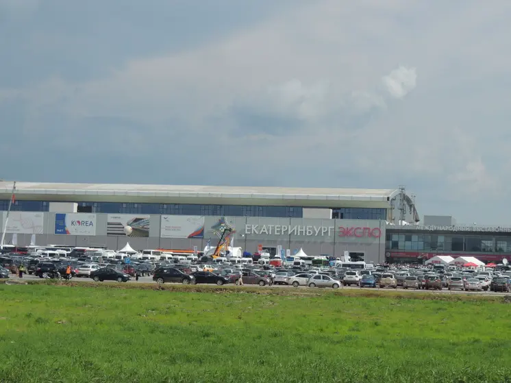 Открытки с форума «Финмаркет» можно бесплатно отправить по России