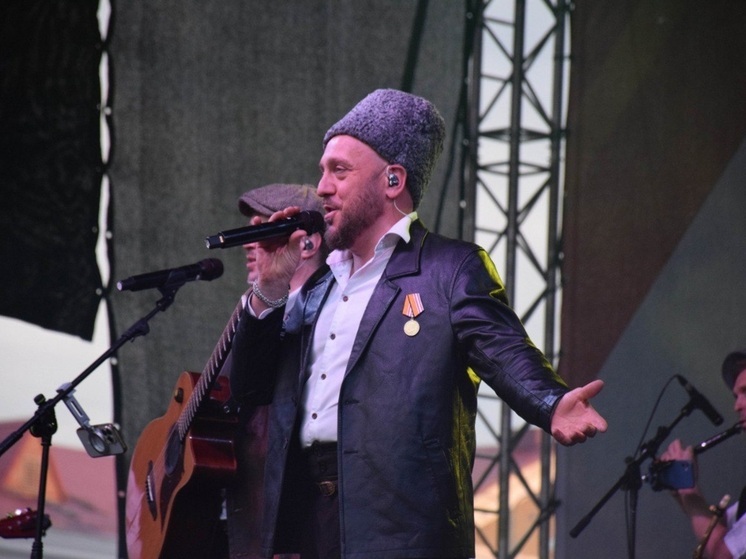 В Кургане состоялся концерт фолк-группы «Партизан FM»