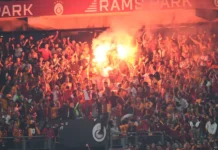 Галатасарай триумфально отпраздновал победу в Берлине, полиция обеспечила порядок galatasaraj triumfalno otprazdnoval pobedu v berline policziya obespechila poryadok-ekaterinburgu-ru-174765696000-0