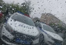 ГИБДД Свердловской области советует соблюдать безопасность на дорогах Екатеринбурга в дождь gibdd sverdlovskoj oblasti sovetuet soblyudat bezopasnost na dorogah ekaterinburga v dozhd-ekaterinburgu-ru-174729076800-0