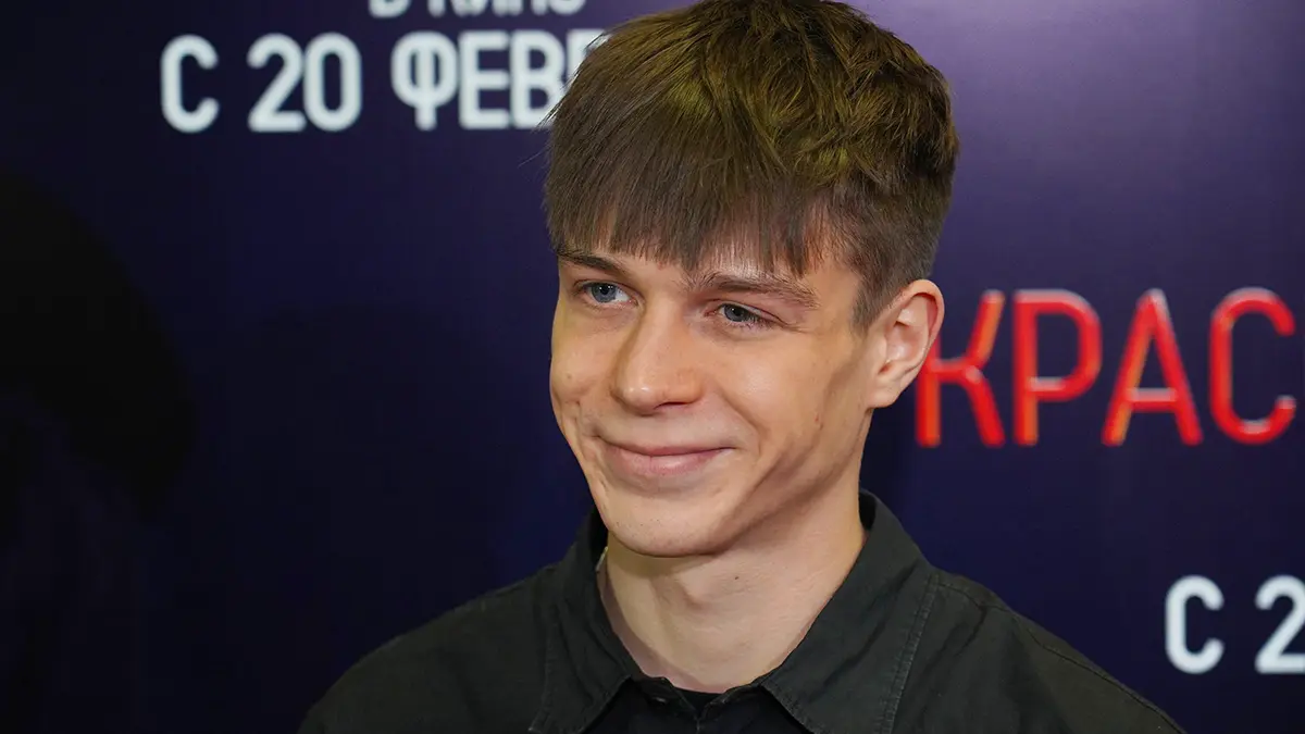 Стало известно, когда актер Глеб Калюжный уйдет на срочную службу в армию