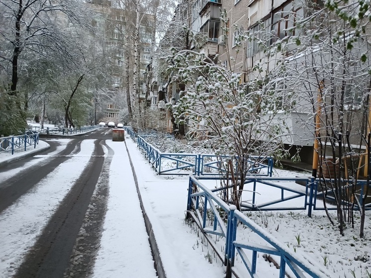 МЧС предупреждает о дожде и мокром снеге 9 мая в Свердловской области