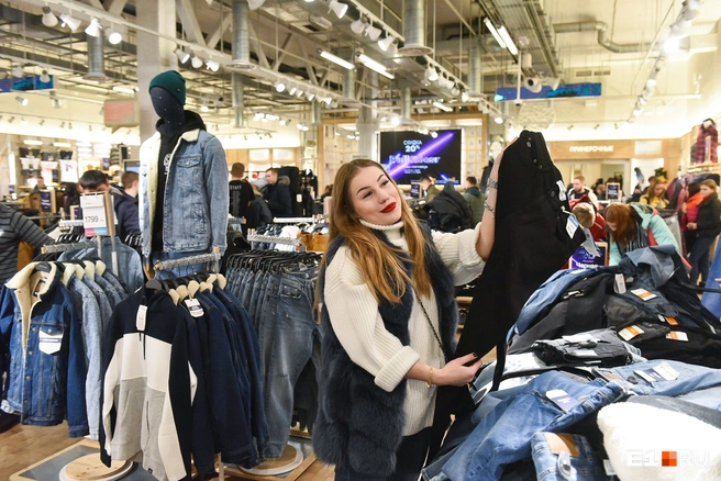 Смотрим, что можно купить к зиме летом и сэкономить | Источник: Дмитрий Емельянов / E1.RU