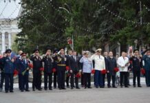 Курган почтили память цветами у Вечного огня и Бессмертного полка kurgan pochtili pamyat czvetami u vechnogo ognya i bessmertnogo polka-ekaterinburgu-ru-174679282700-0