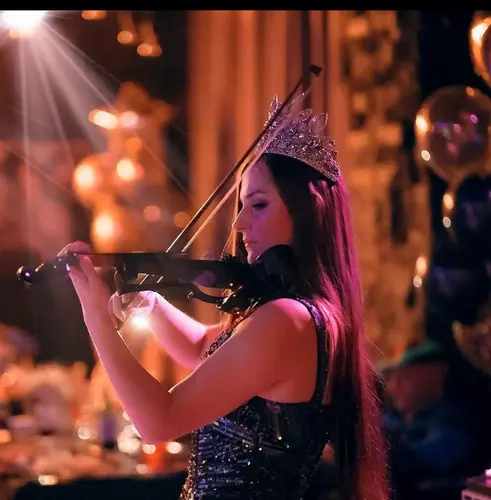 Участницу конкурса «Миссис Россия» и известную скрипачку до смерти забили в Москве из-за ревности