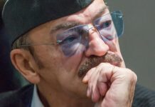 Санкт-Петербургский театр Ленсовета переносит спектакли с Михаилом Боярским sanktpeterburgskij teatr lensoveta perenosit spektakli s mihailom boyarskim-ekaterinburgu-ru-174646449000-0