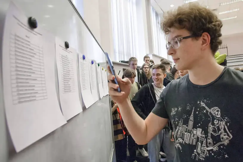 Владимир Путин утвердил реформу Минобрнауки по распределению платных мест в вузах-0