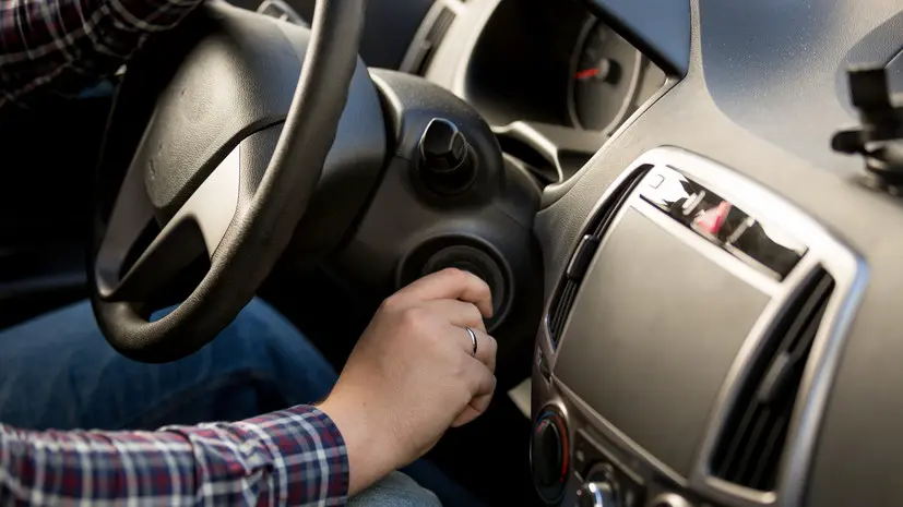 Автоэксперт Трушкова рассказала, нужно ли прогревать двигатель машины летом