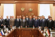 Александр Моор и Раджаб Ахмадзода обсуждают партнерство регионов России и Таджикистана aleksandr moor i radzhab ahmadzoda obsuzhdayut partnerstvo regionov rossii i tadzhikistana-ekaterinburgu-ru-174888787100-0