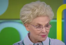 Алексей Ковбой удивил публику непредсказуемым моментом на шоу с Малышевой aleksej kovboj udivil publiku nepredskazuemym momentom na shou s malyshevoj-ekaterinburgu-ru-0