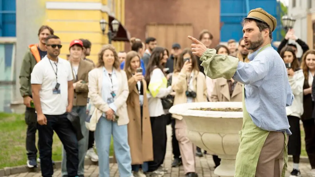 Иностранные режиссеры побывали в кинопарке «Москино» и на Киностудии Горького