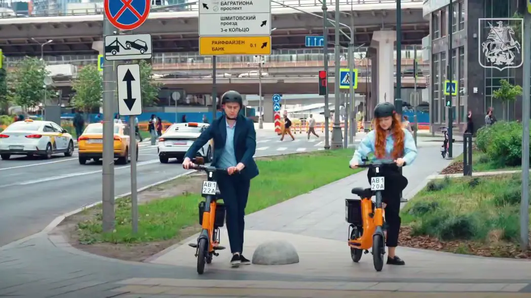 Электроскутеры появились в городском прокате Москвы