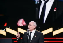 Никита Михалков отметил вдохновение от Андрея Хуцуляка и #Засранка nikita mihalkov otmetil vdohnovenie ot andreya huczulyaka i zasranka-ekaterinburgu-ru-0